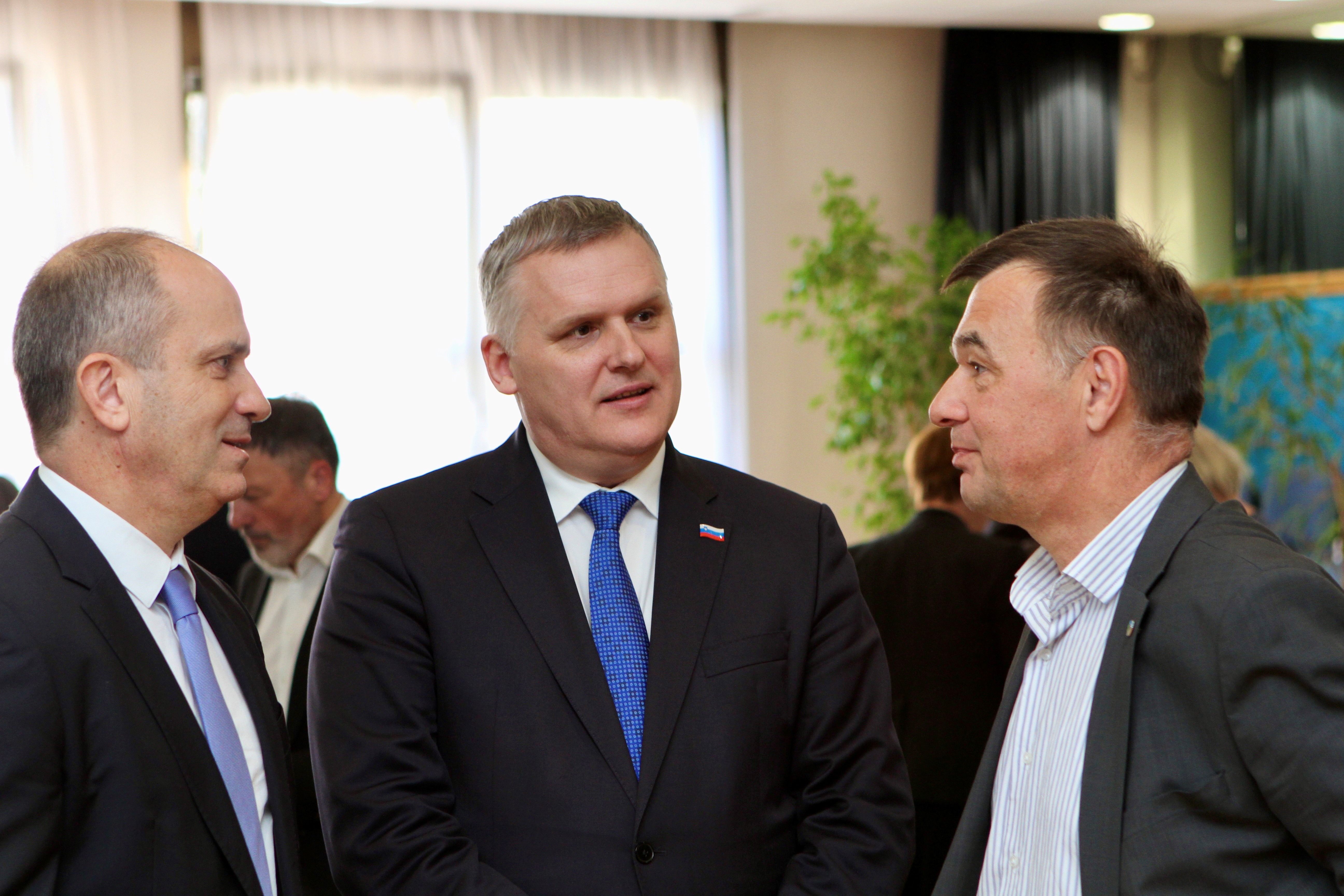 Dr. Štokelj, minister Kumer in g. Andrej Tumpej